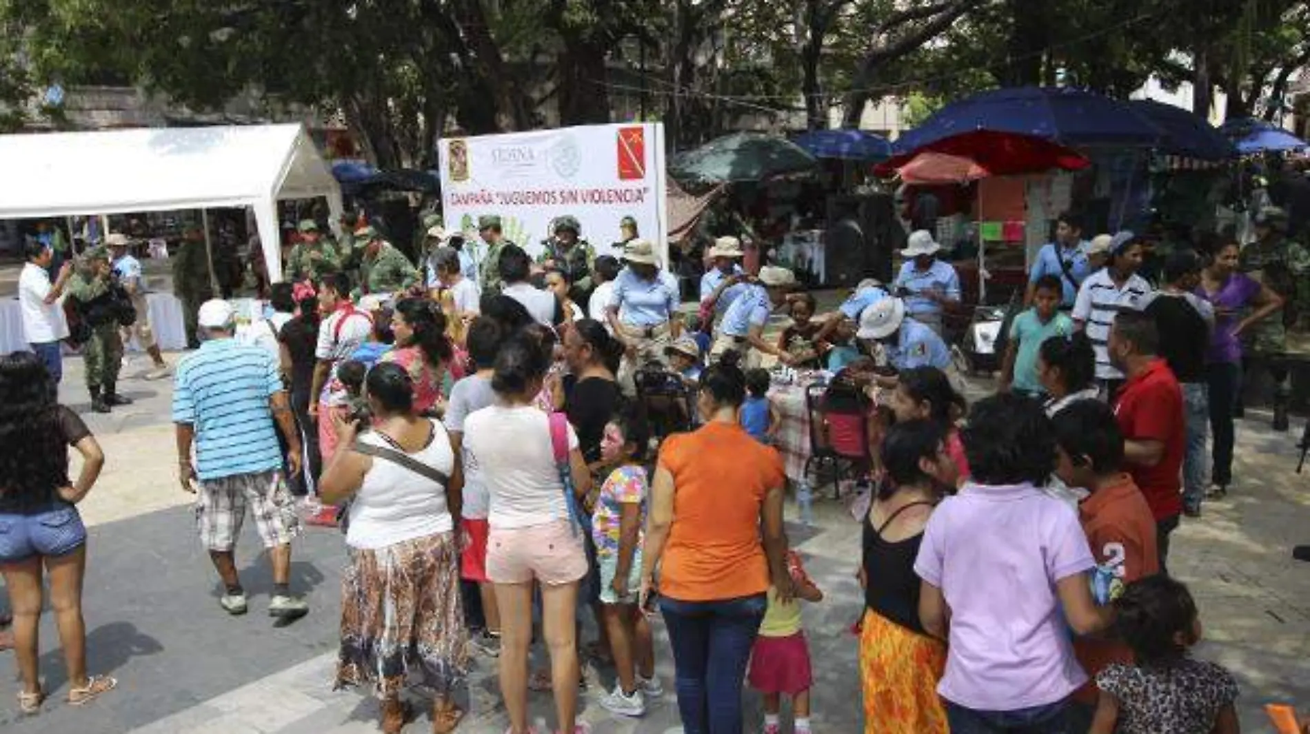 ACapulco intercambio de juguete bélicos por didácticos 2